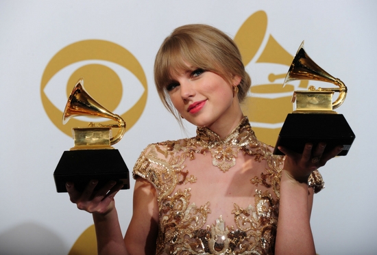 taylor swift premios grammy 2010